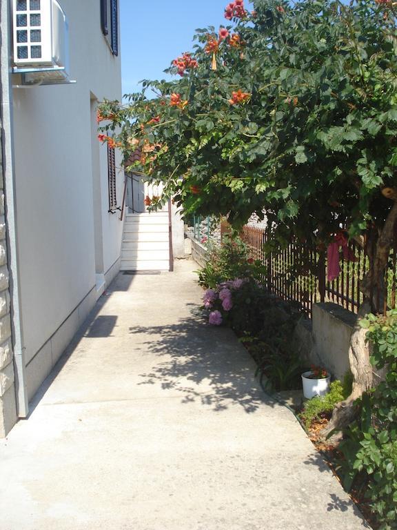 Apartments Dalmacija Rogoznica  Room photo