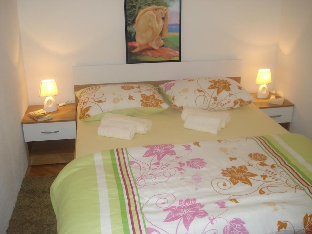 Apartments Dalmacija Rogoznica  Room photo