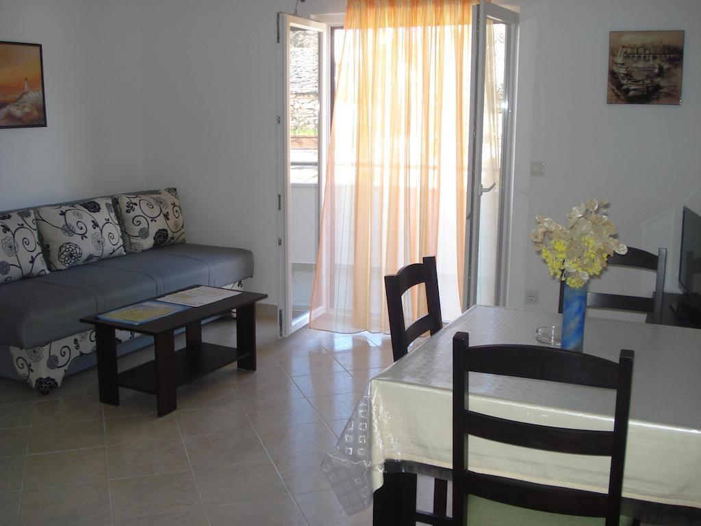 Apartments Dalmacija Rogoznica  Room photo
