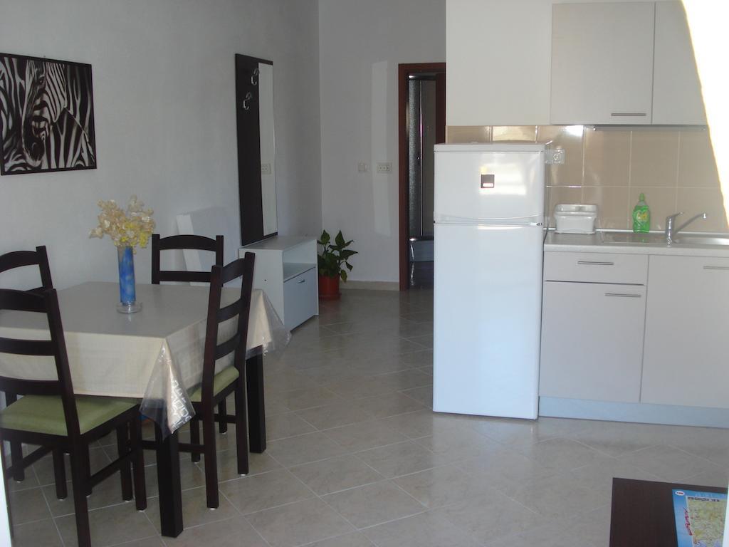 Apartments Dalmacija Rogoznica  Room photo